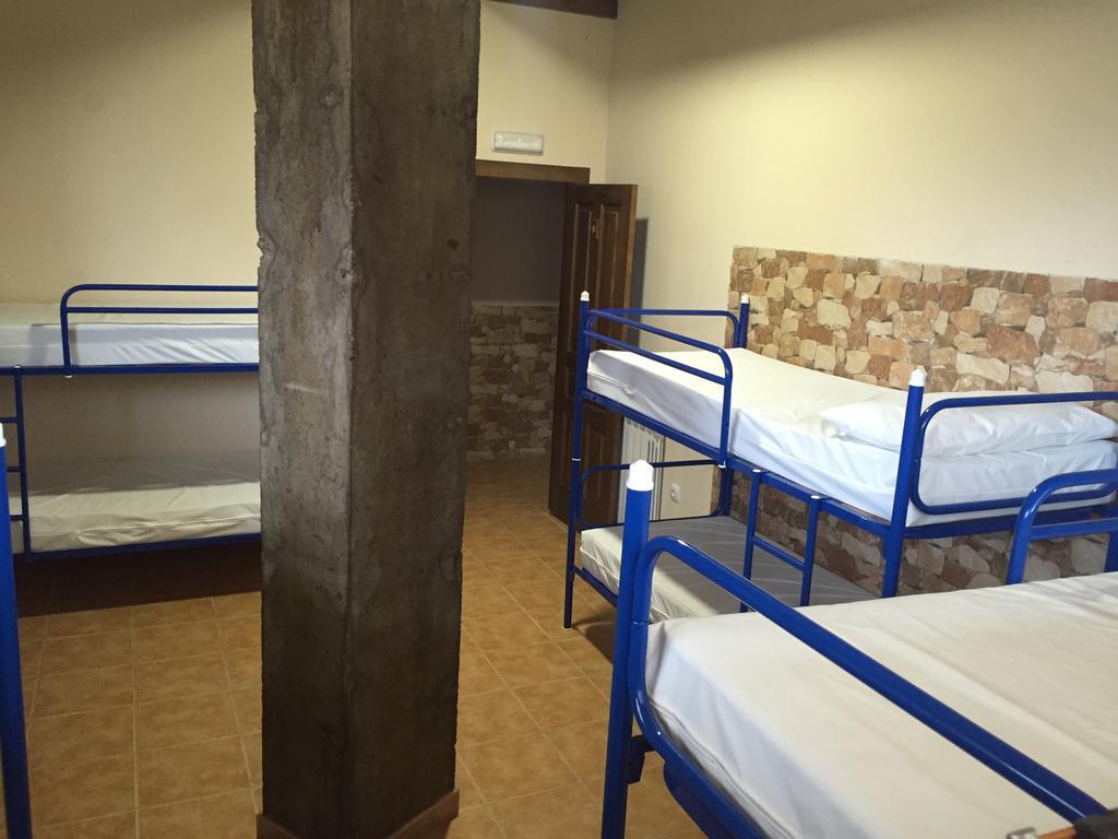 Albergue Santo Tomas De Canterbury León Eksteriør bilde