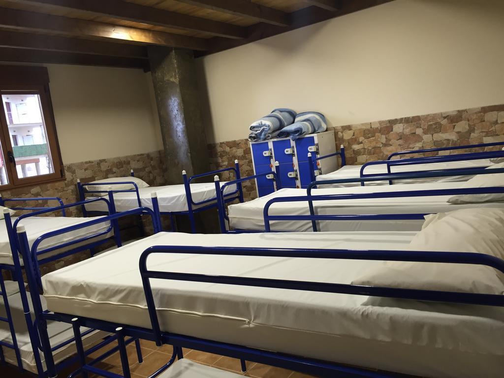 Albergue Santo Tomas De Canterbury León Eksteriør bilde