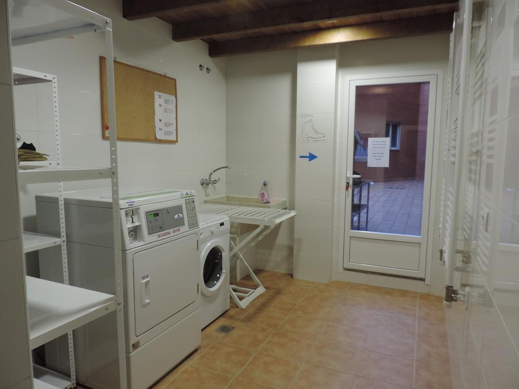 Albergue Santo Tomas De Canterbury León Eksteriør bilde
