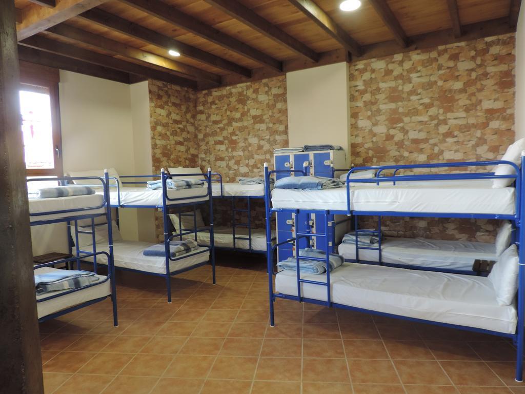 Albergue Santo Tomas De Canterbury León Eksteriør bilde