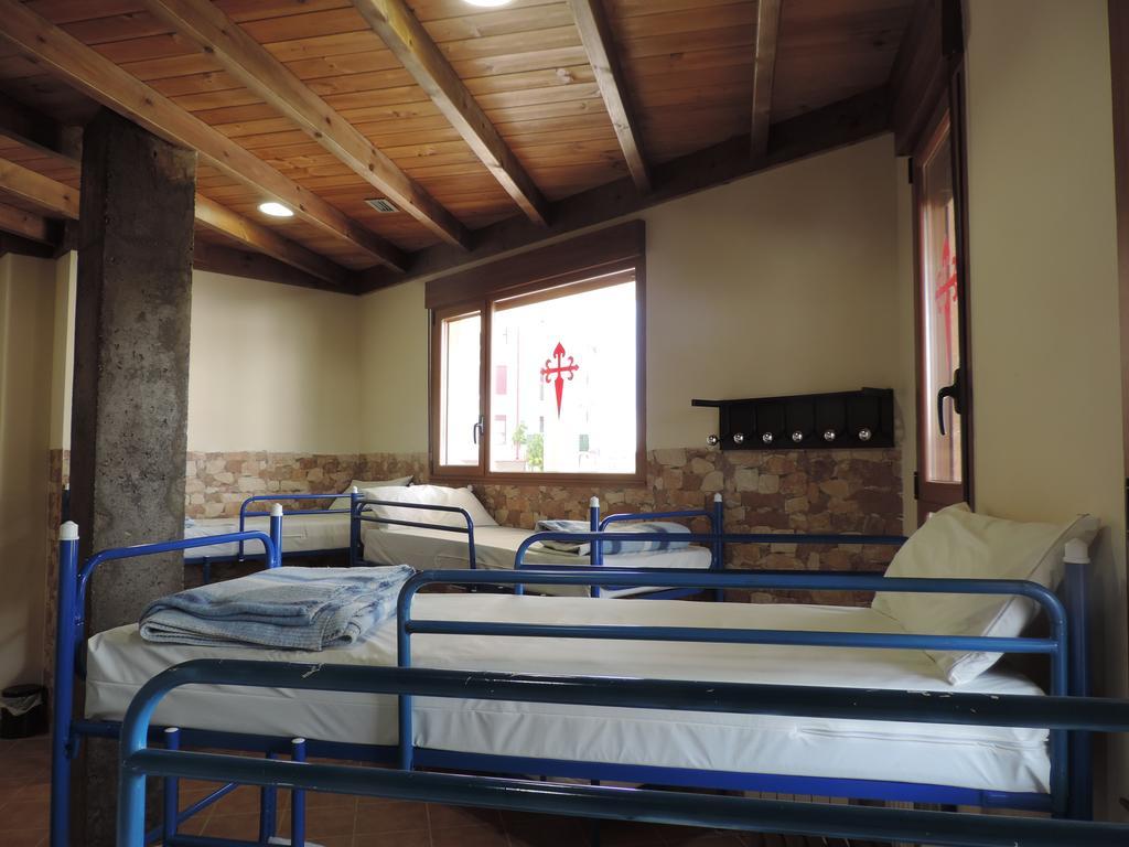 Albergue Santo Tomas De Canterbury León Eksteriør bilde